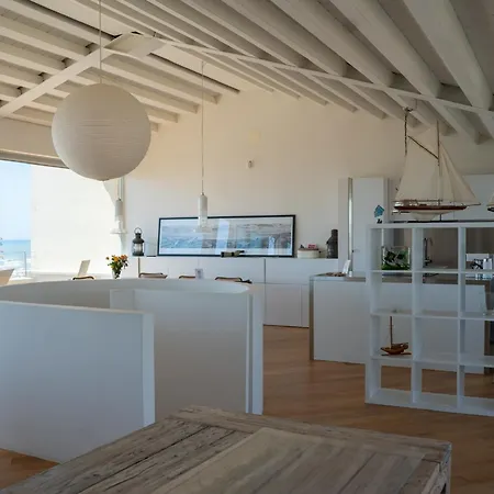 Penthouse On The Sea Apartment